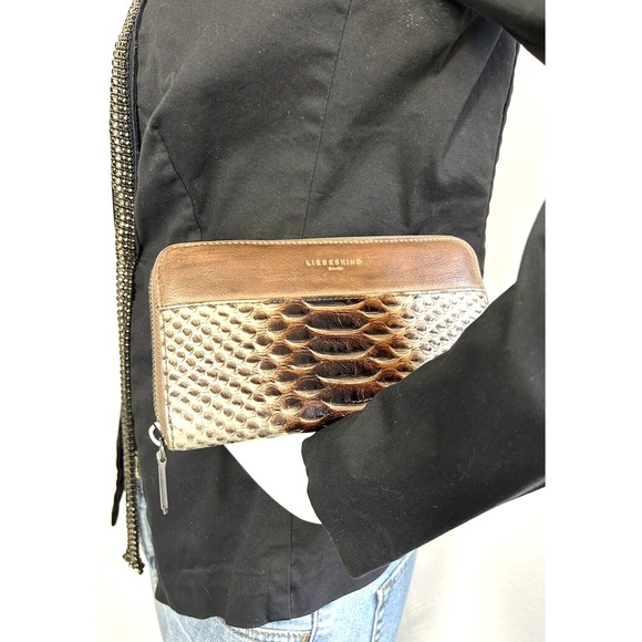 Anthropologie Liebeskind Croc Embossed Leather Zip Around Wallet Brown 7.5 x 4 - Picture 1 of 11